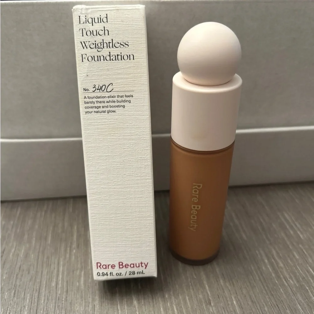 Rare Beauty Tan Liquid Foundation‎ Medium Coverage